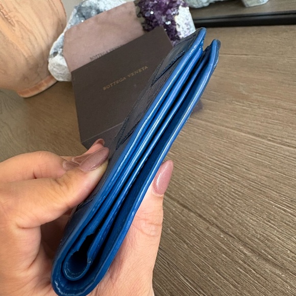 Bottega Veneta Blue Intrecciato Leather Wallet - Picture 2 of 12